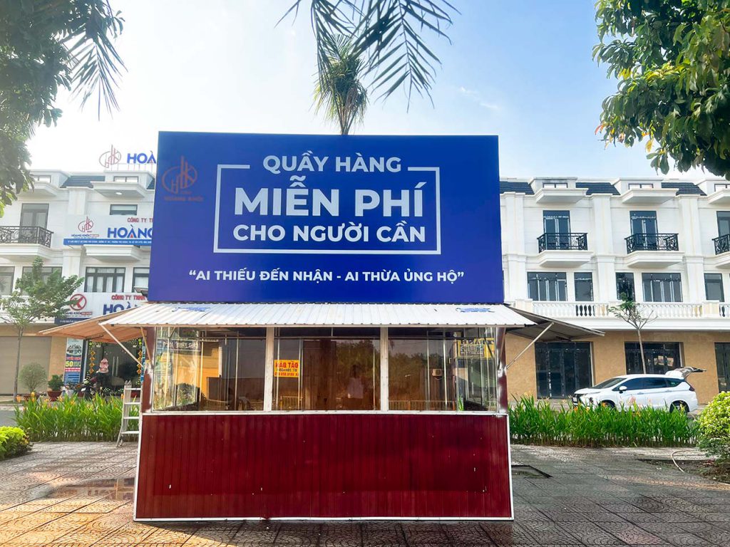 Quầy hàng miễn phí Hoàng Khôi tại Khu nhà ở Vietsing Phú Chánh