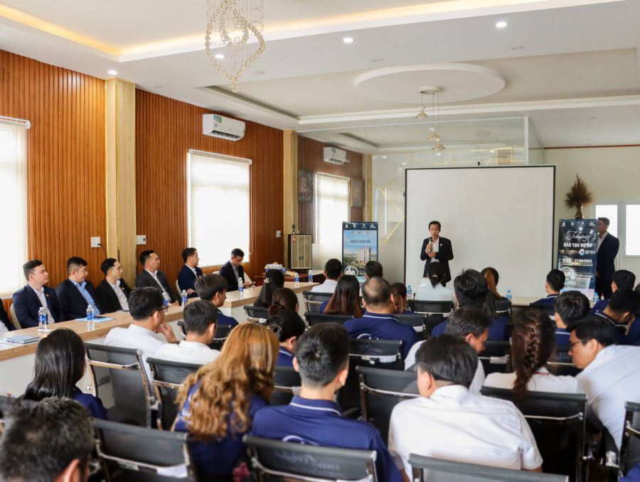 Tổng Giám đốc Hoàng Khôi Finance tuyên bố bắt đầu chương trình training dự án liên kết